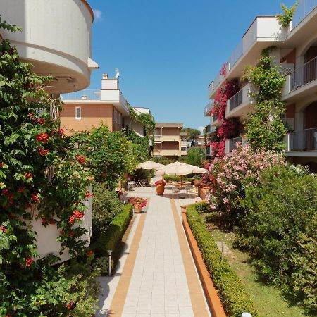Hotel I Cinque Pini Follonica Exterior foto